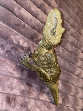 Jurassic World T-Rex Dinosaur Toy